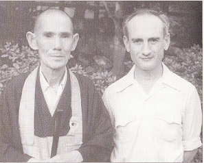 Hình 7 Lão sư Bạch Vân và Philip Kapleau, Kamakura, 1957