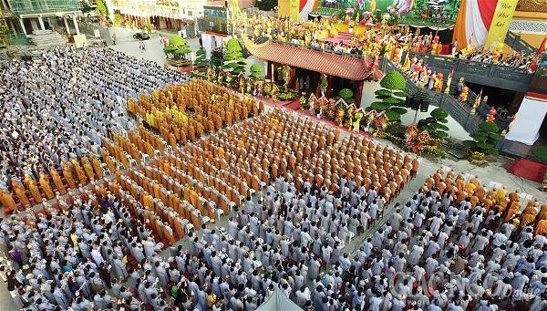 Đại lễ Phật đản tại Việt Nam Quốc Tự 17
