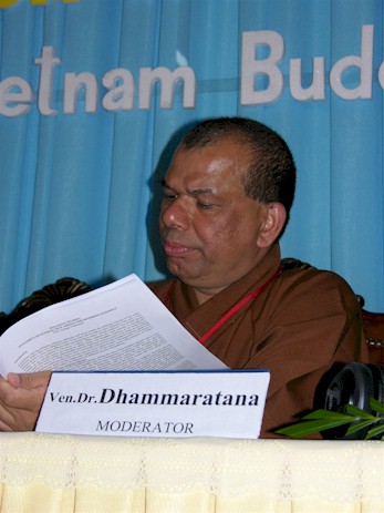 htpg-hoithao-dr_dhammaratana