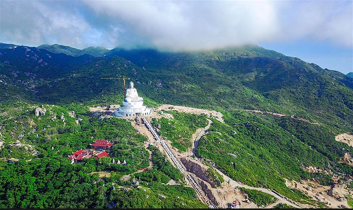 Tượng Phật Chùa Ông Núi