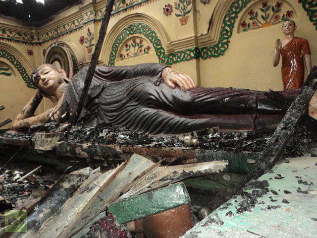 muslim-rioters-torch-buddhist-temples-in-bangladesh-03