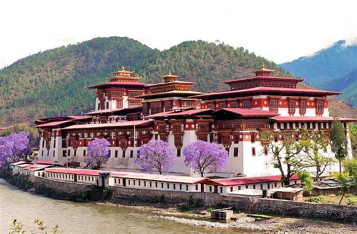 bhutan-punakha-dzong-2-1485265322
