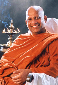 Hòa thượng Parawahera Chandaratana (1954-)