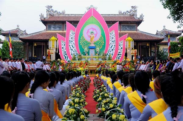 Đại lễ Phật đản 2017 Huế 05
