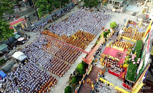 Đại lễ Phật đản tại Việt Nam Quốc Tự 22