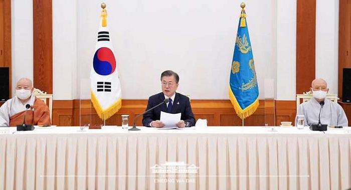 Tổng thống Đại Hàn Dân Quốc Moon Jae-in đã diện kiến chư tôn giáo phẩm lãnh đạo Phật giáo Hàn Quốc tại Dinh Tổng Thống H